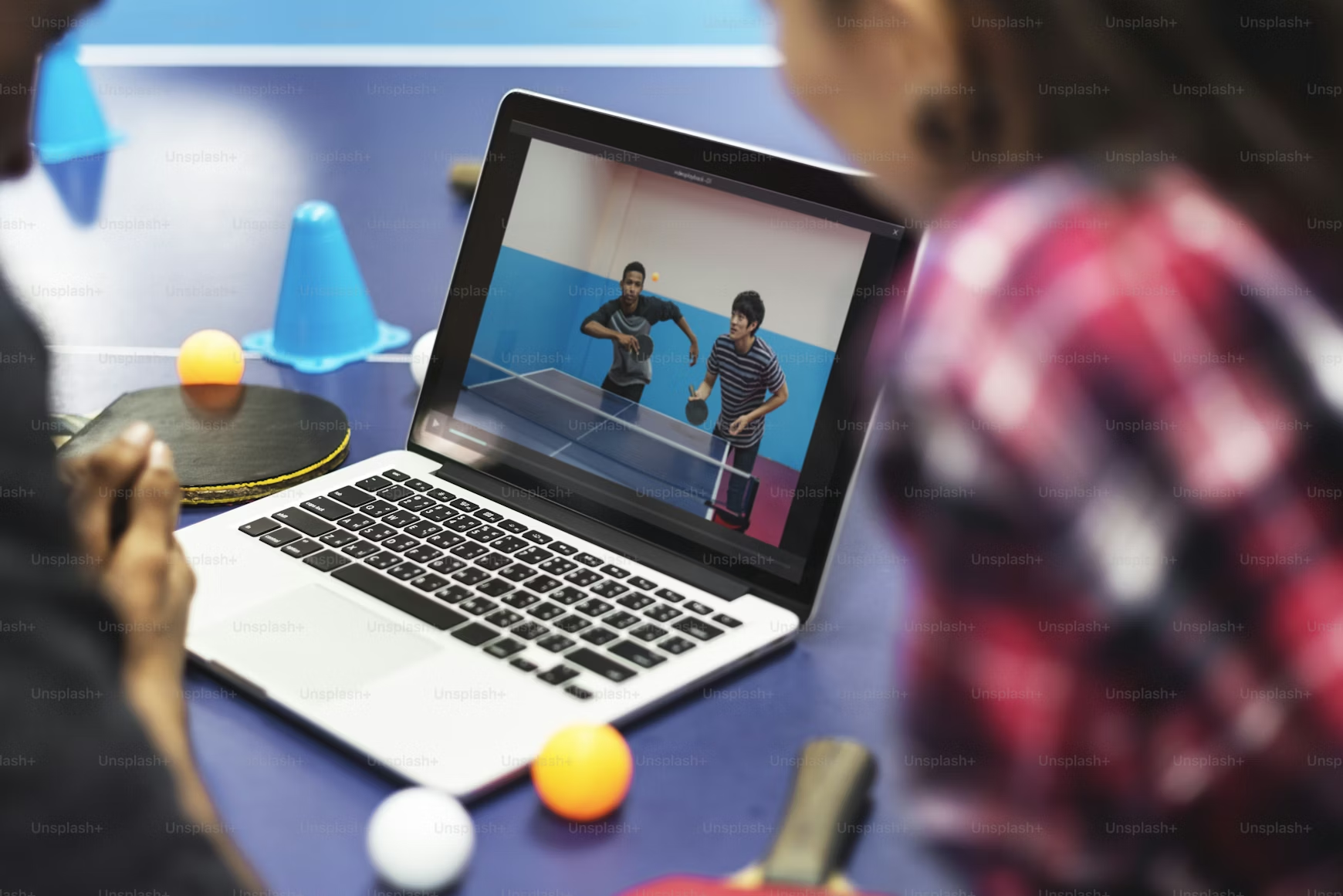 Как цифровые платформы объединяют просмотр матча и ставки